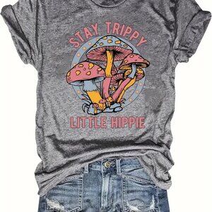 Stay Trippin Little Hippie T-shirt Light Grey in Size XXL Plus Size